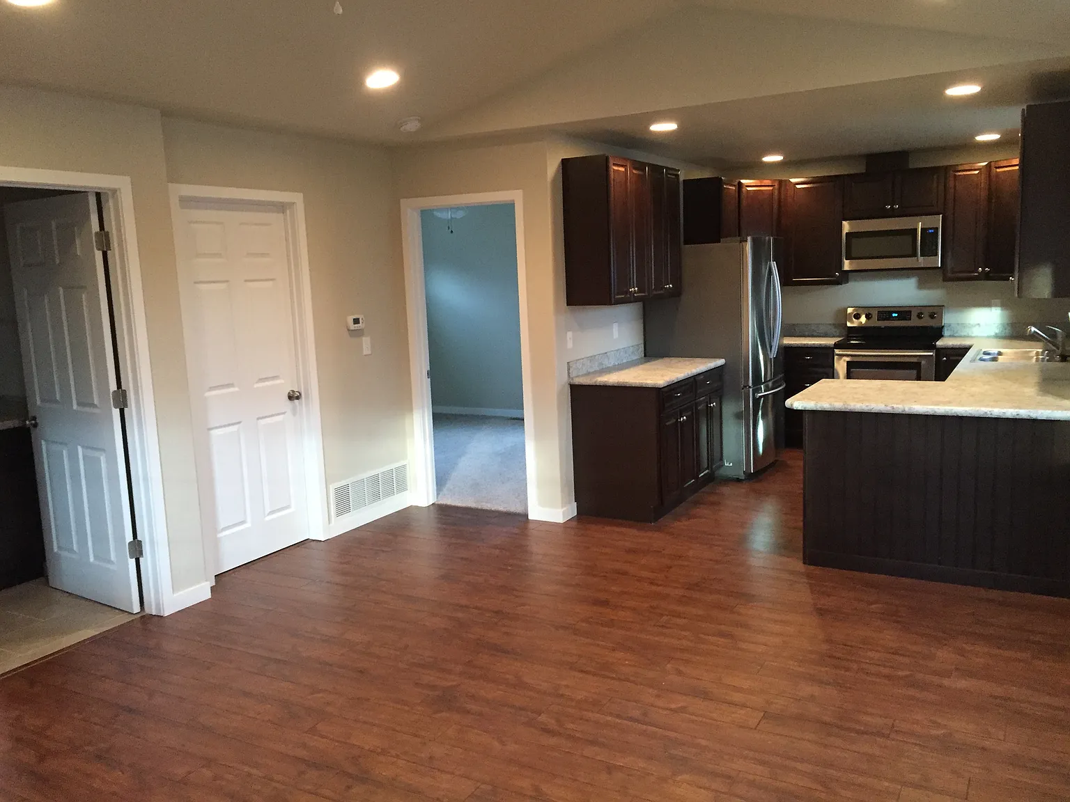 2 bed, 1152 sqft, $2,000 — Photo 4