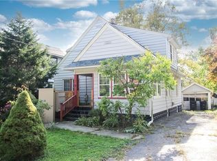 1127 Riverside Dr, Akron, OH 44310