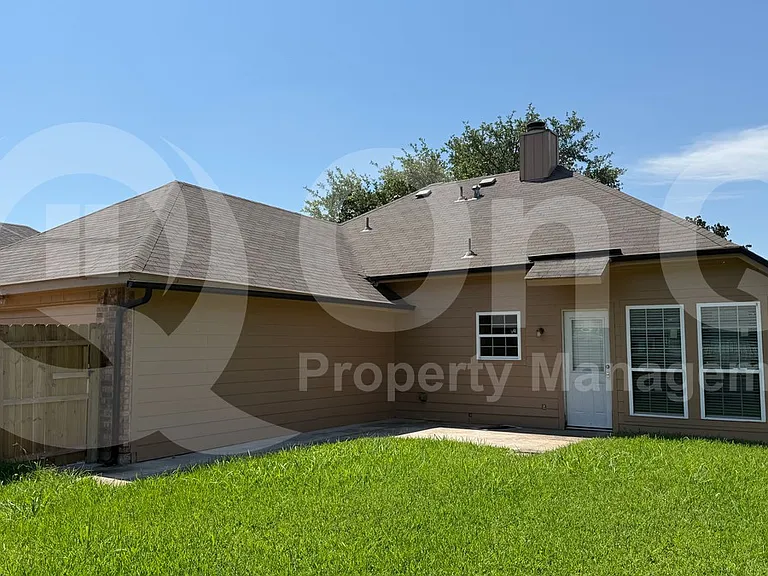 12603 Summer Hill Dr — Photo 3