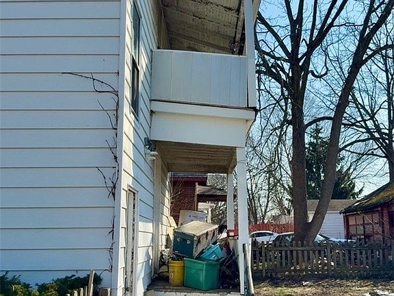 2nd image of 4615 Henritze Ave