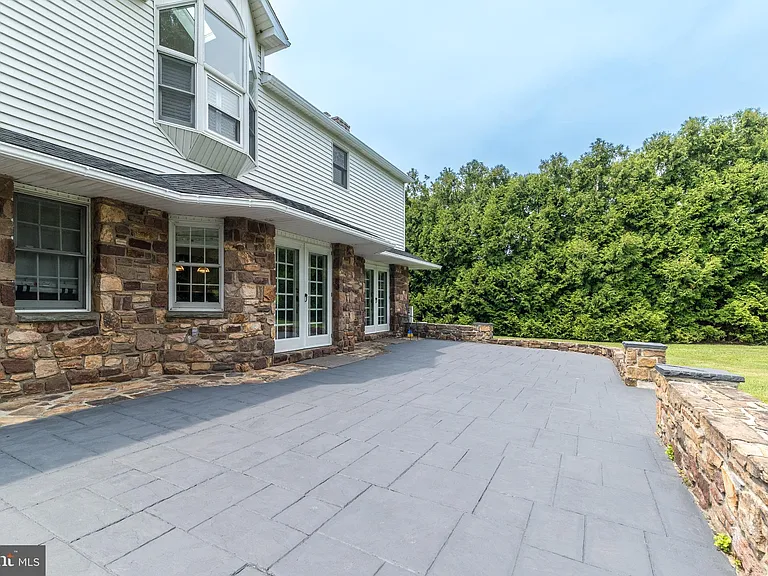 38 Chestnut Valley Dr — Photo 41