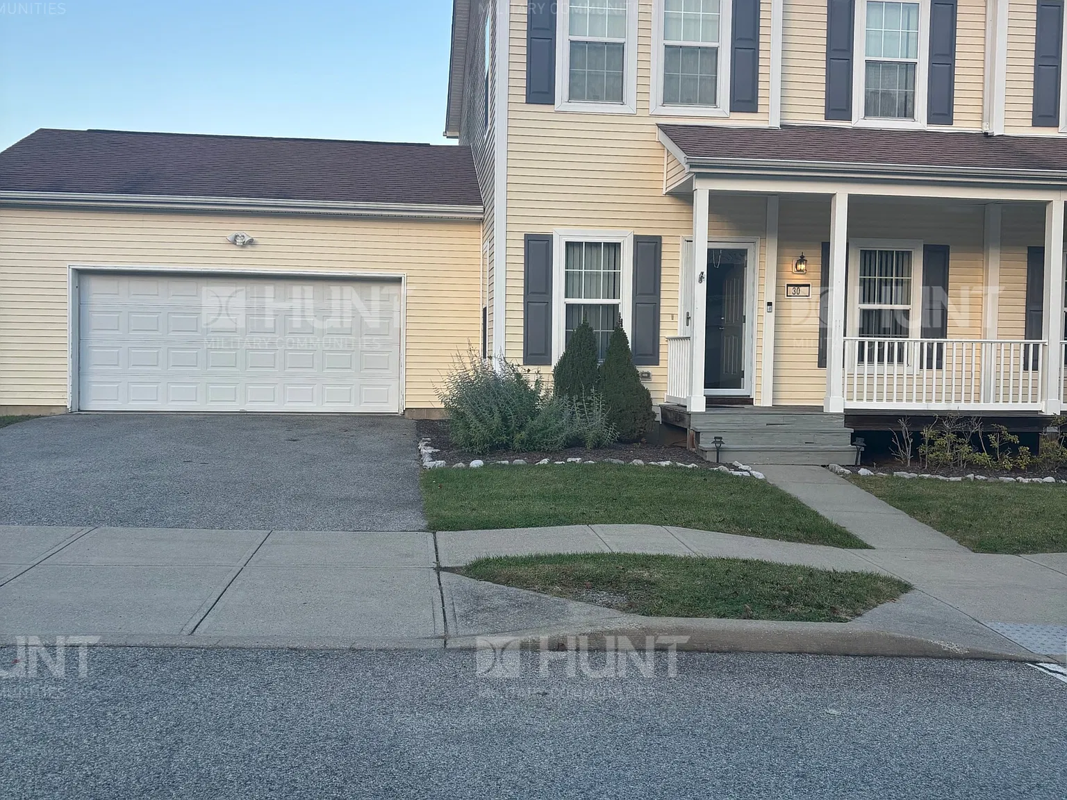 3 bed, 2.5 bath, 1692 sqft, $3,400 — Photo 2