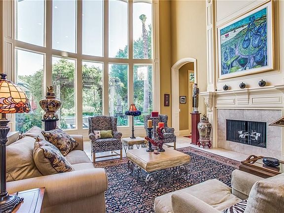 4th image of 6357 Chamberlyne Dr