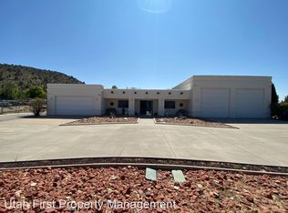 945 W Sapphire Dr, Saint George, UT 84770