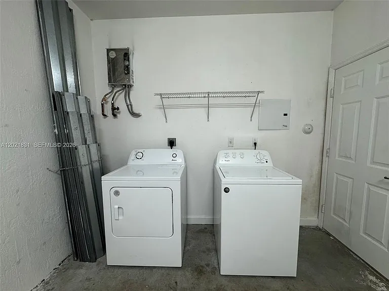 273 SE 31st Ave — Photo 23
