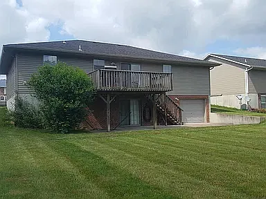 4 bed, 2300 sqft, $2,300 — Photo 2