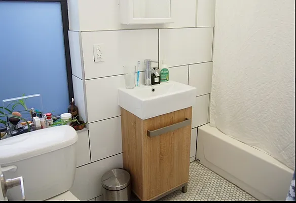 Rented by Evergreen Realty & Investments | media 16