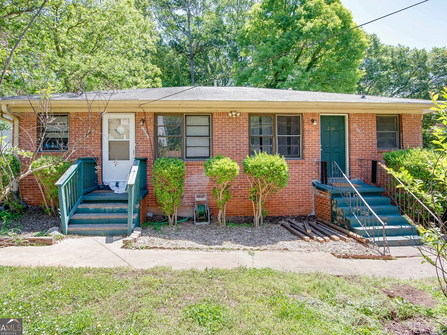 2 bed, 1.0 bath, 676 sqft, $1,125 — Photo 1