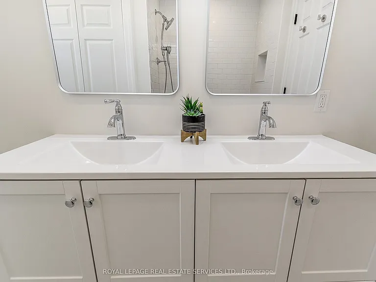 351 Strathcona Dr — Photo 29