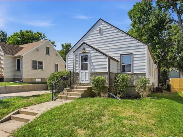 717 S Hawthorne Ave, Sioux Falls, SD 57104