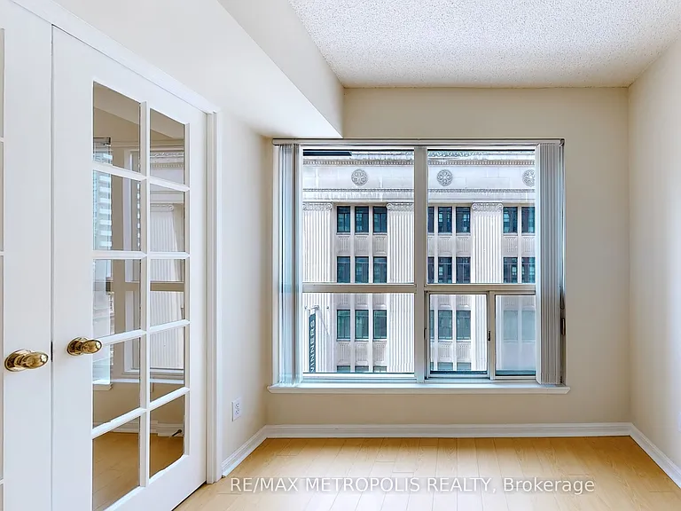 7 Carlton St #810 — Photo 30