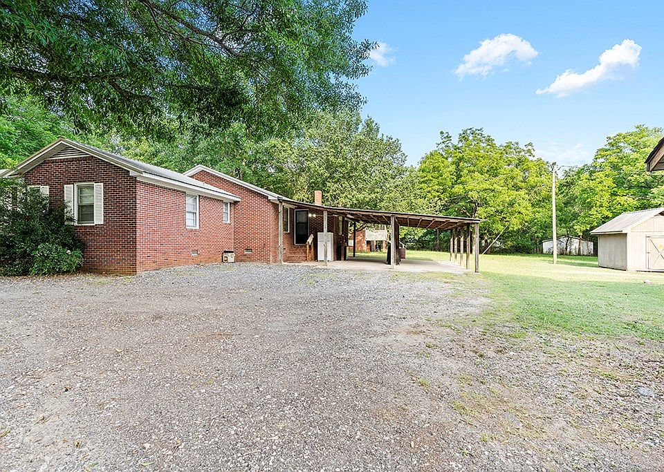 316 S Main St, Donalds, SC 29638 Zillow