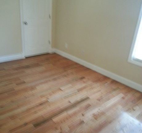 5th image of 118 9th Ave W #2