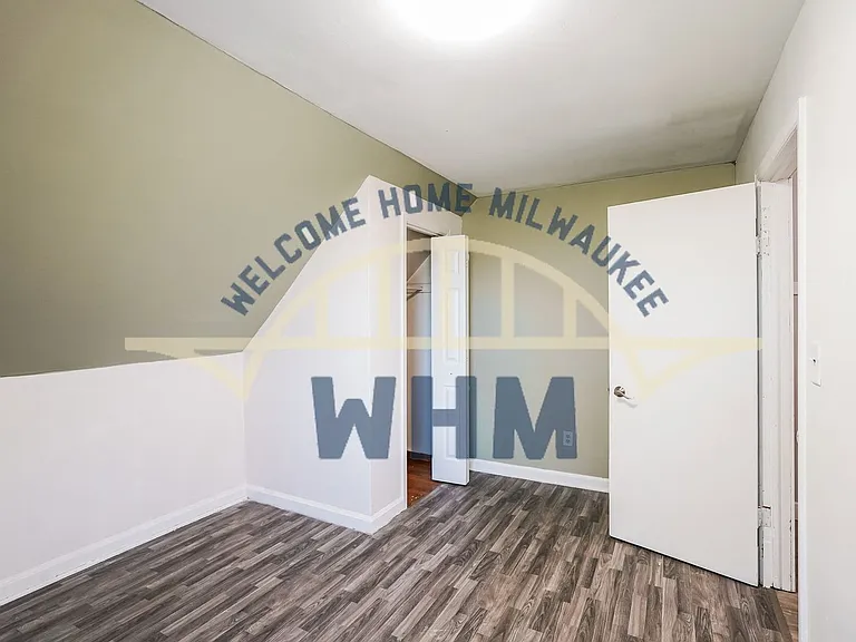 4804 W Forest Home Ave — Photo 13