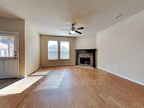 3rd image of 1909 Homestead Way