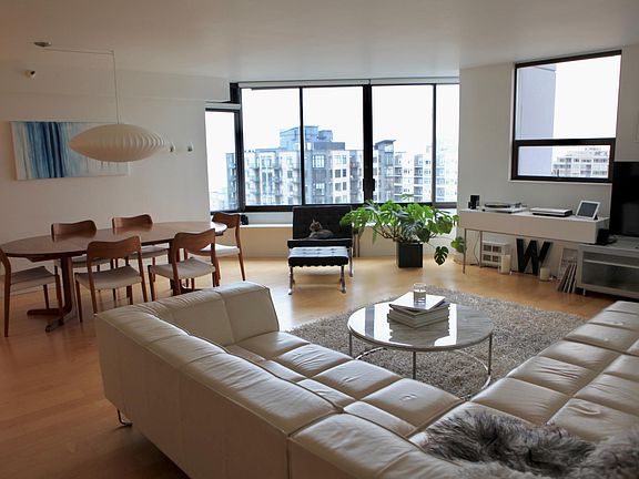 Living area from hallway to bedrooms.