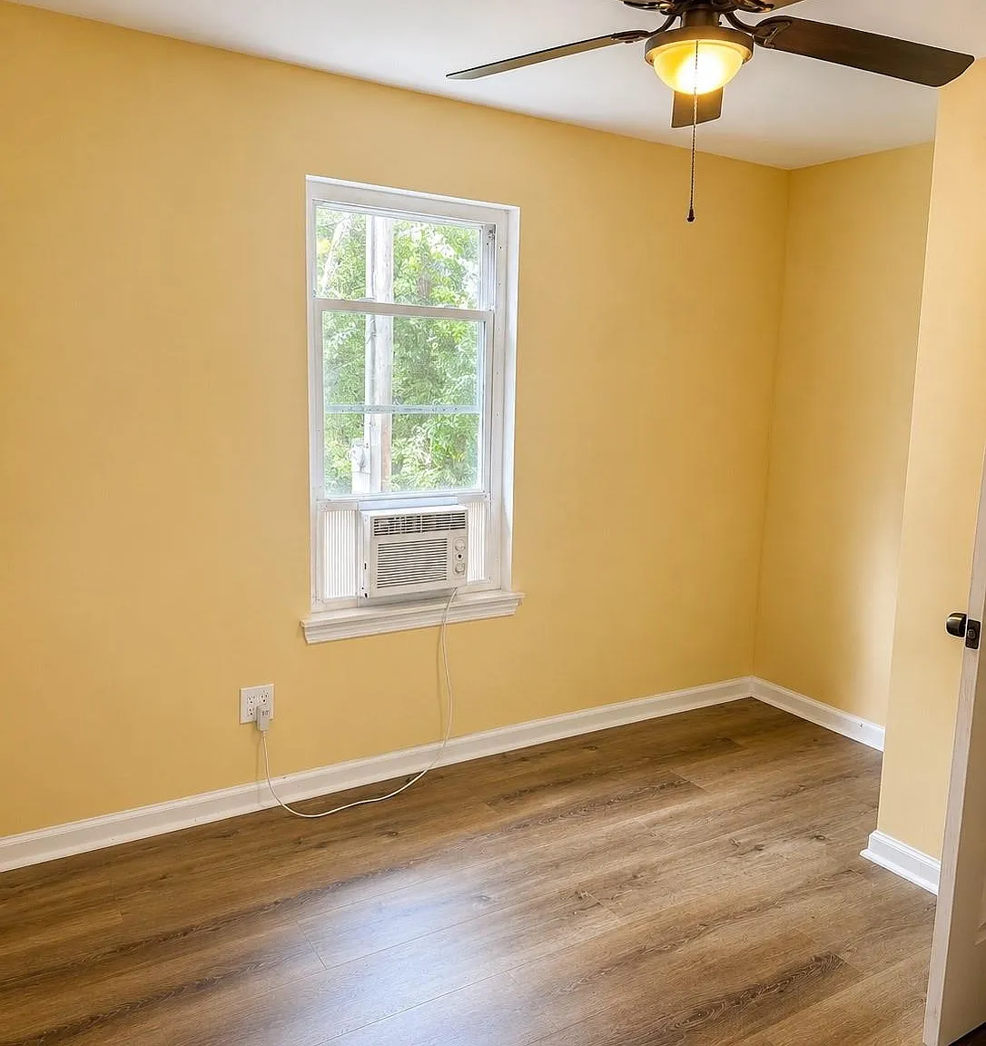 3 bed, 1.0 bath, 800 sqft, $1,400 — Photo 4