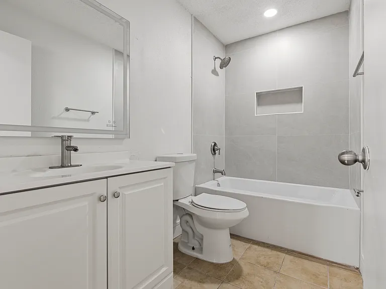 10313 Chalmer St #10315 — Photo 16
