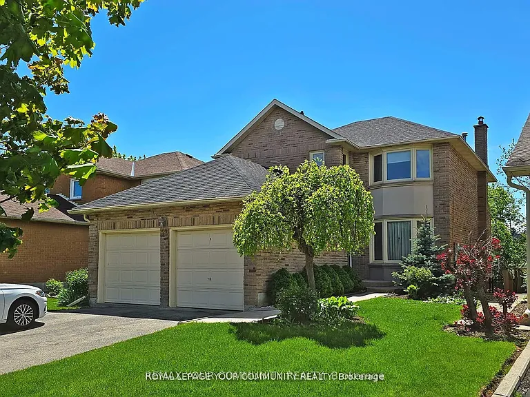 52 Eleanor Cir #LOWER — Photo 2
