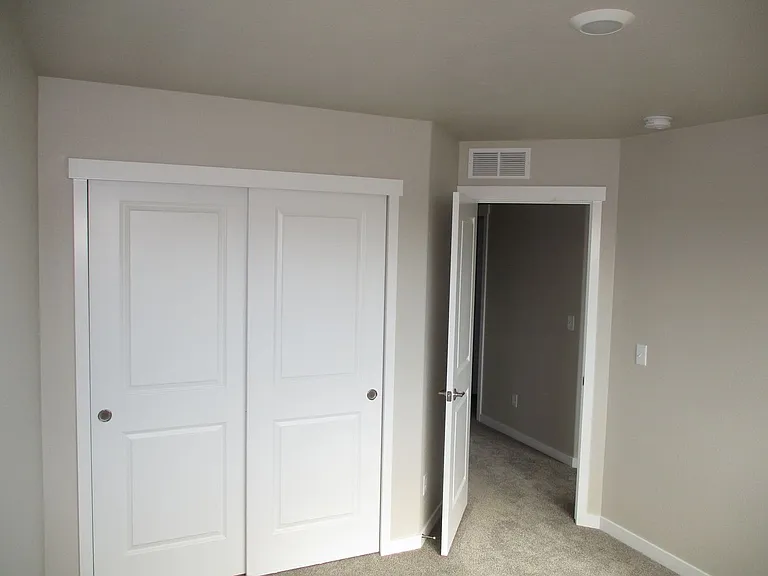 513 Hillsview Dr — Photo 21
