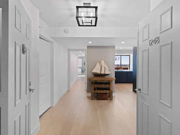 115 Lakeshore Dr APT 1248, North Palm Beach, FL 33408