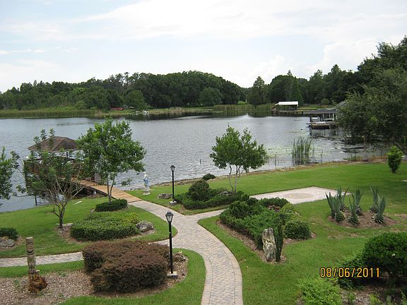 magnificent rear yard 