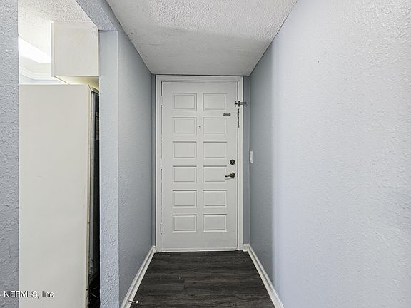 4th image of 3914 TOREADOR Court #6