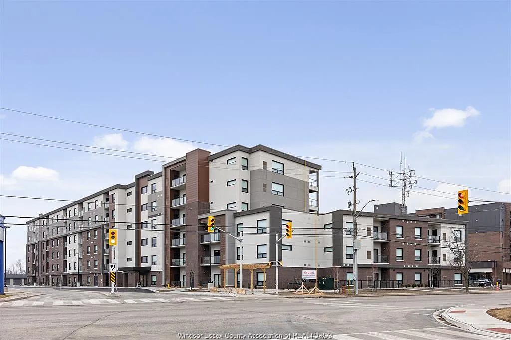 2 bed, 2.0 bath, 1119 sqft, $2,195 — Photo 3
