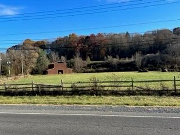 Lee Hwy, Atkins, VA 24311