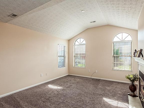 4th image of 6010 Landings Pond Pl