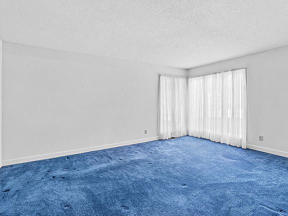 5th image of 103 Hickory Ln