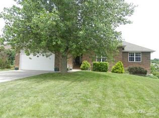 610 Chandler Dr, Willard, MO 65781