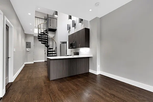 Rented by ELK Investors | media 14