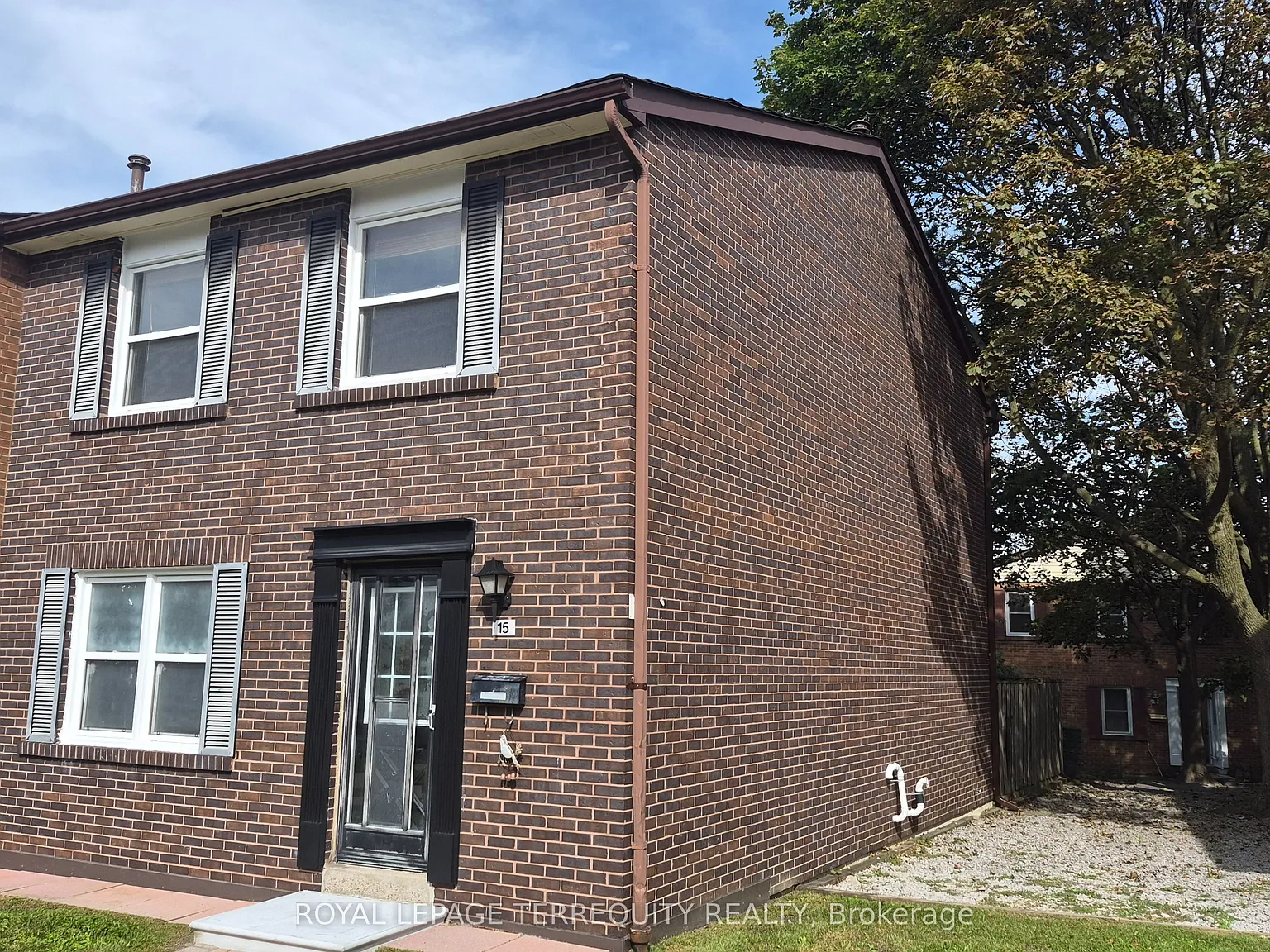 3 bed, $3,000 — Photo 2