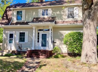 227 Crescent Dr, Akron, OH 44301