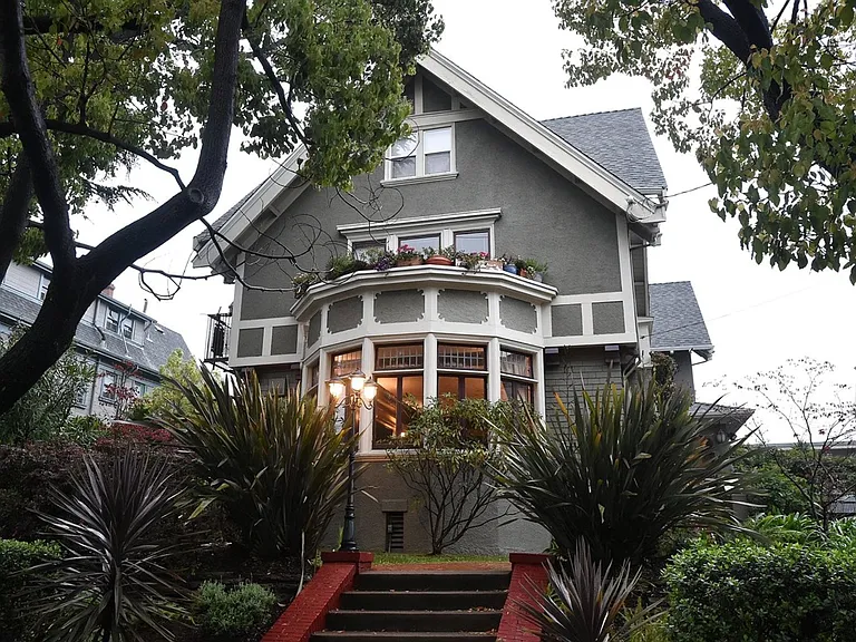 390 Euclid Ave — Photo 65