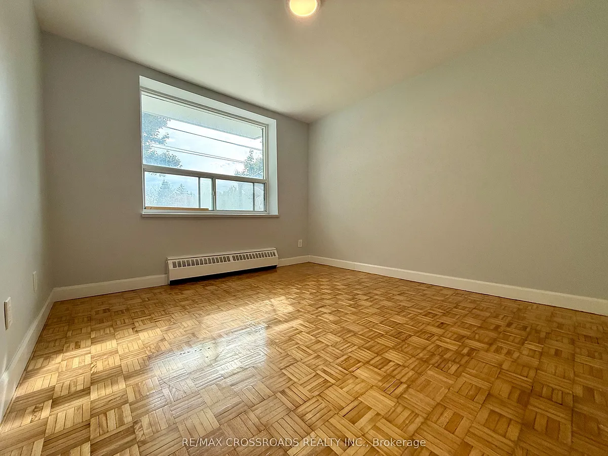 Building Photo - 363 Lakeshore Rd E #103