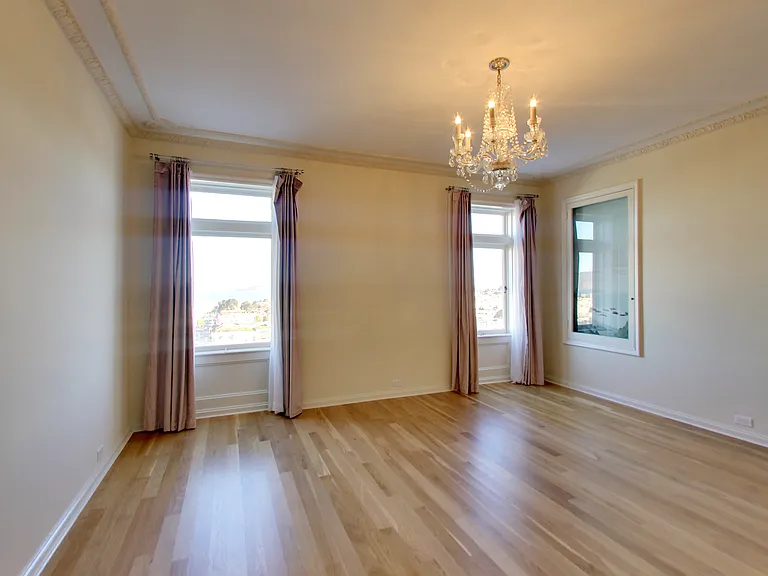 2090 Green Street (003r) — Photo 24