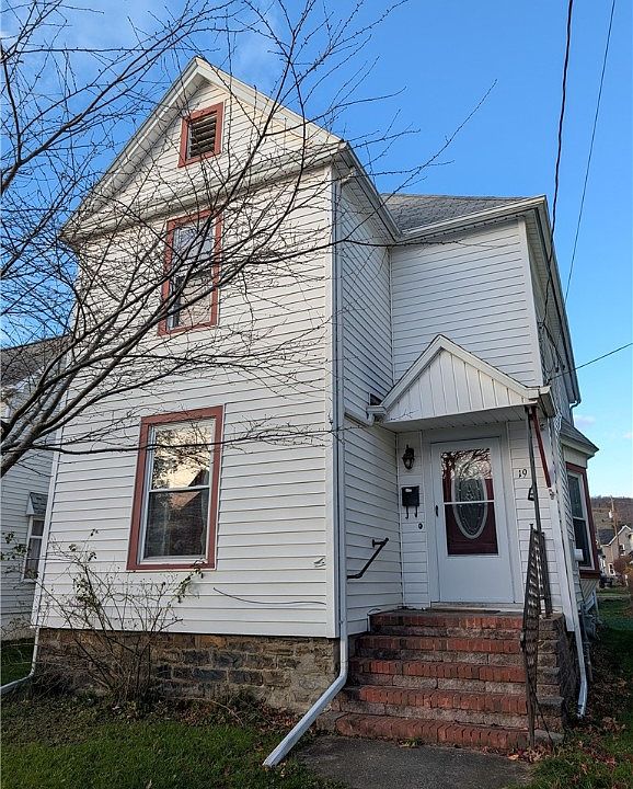 1st image of 19 W Hazel St
