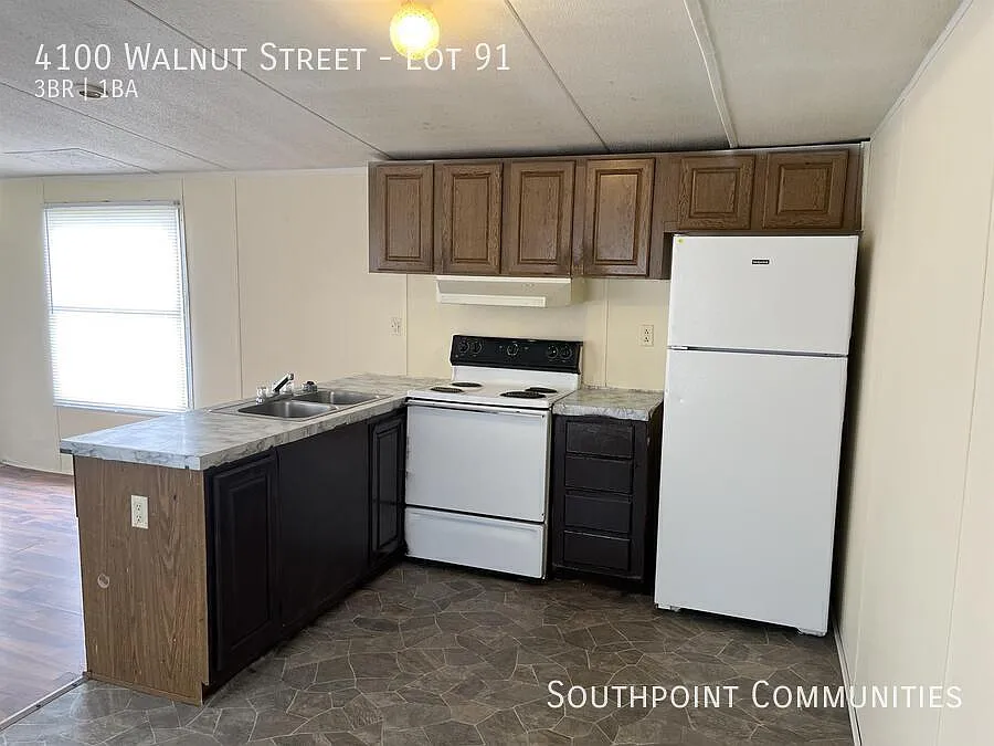 3 bed, 1024 sqft, $950 — Photo 3