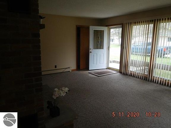 5th image of 505 Woodlawn Ave