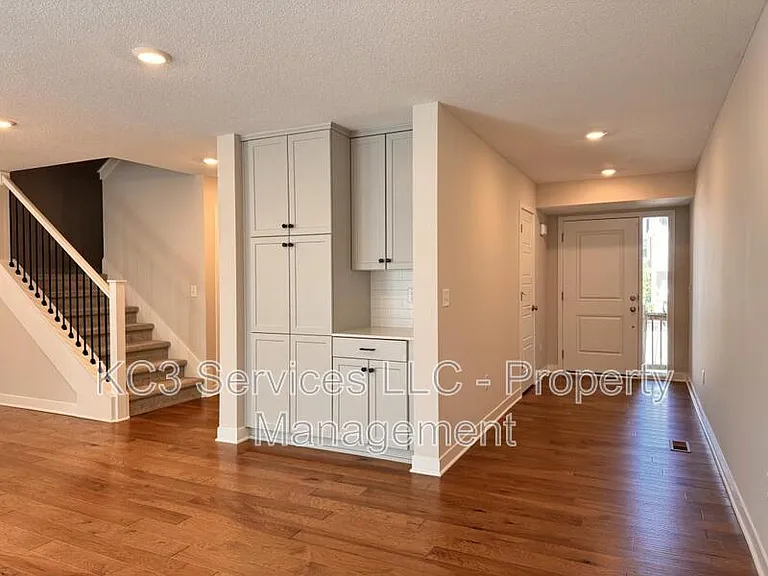 3716 SW Maryville Pl — Photo 3