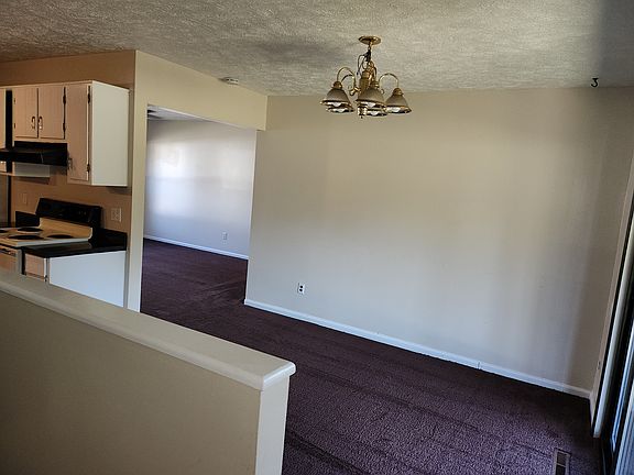4th image of 3521 Seaway Dr