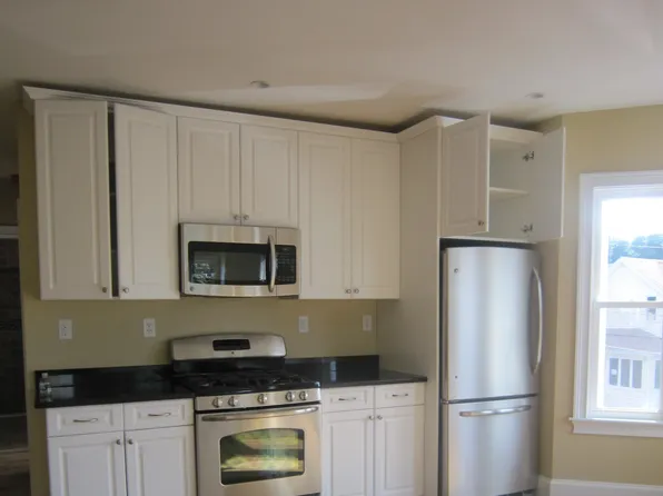 57 Greenleaf Ave Floor 2, Medford, MA 02155