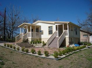 1121 Burges St, Seguin, TX 78155
