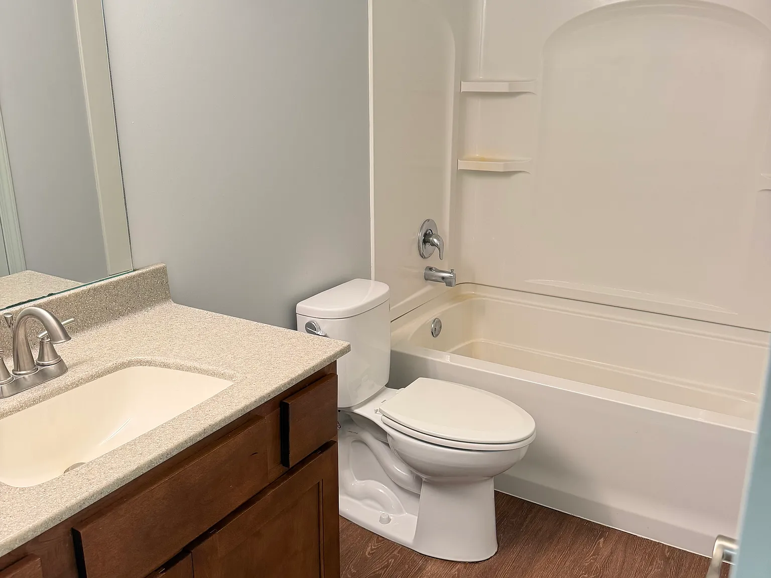 2 bed, 858 sqft, $995 — Photo 1
