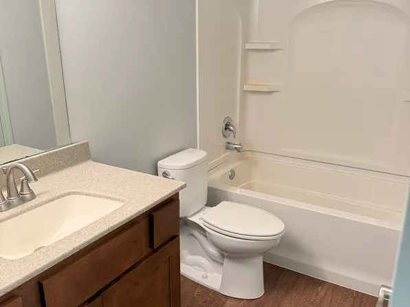 2430 Q St #2, Lincoln, NE 68503