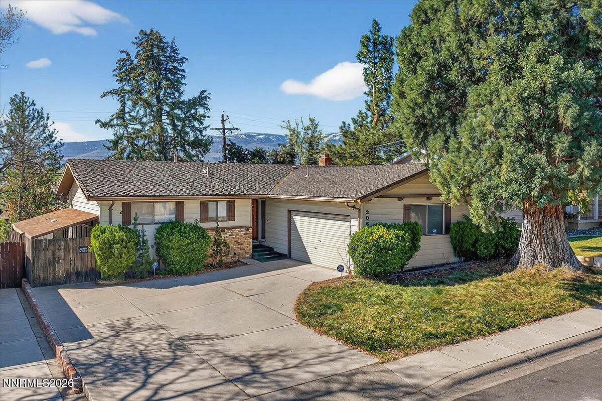 3060 Slater Ave photo 1