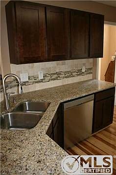 5th image of 2780 Iroquois Dr