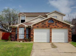 3026 Rustlewind Ln, Grand Prairie, TX 75052